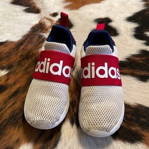 Boys Adidas Lite racer shoe